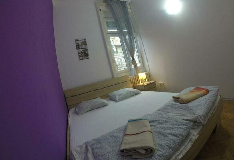 이코노미 룸, Habitat Hostel