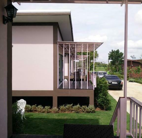 Deluxe Junior Suite, Baan Suan Thanwalai Khon Kaen