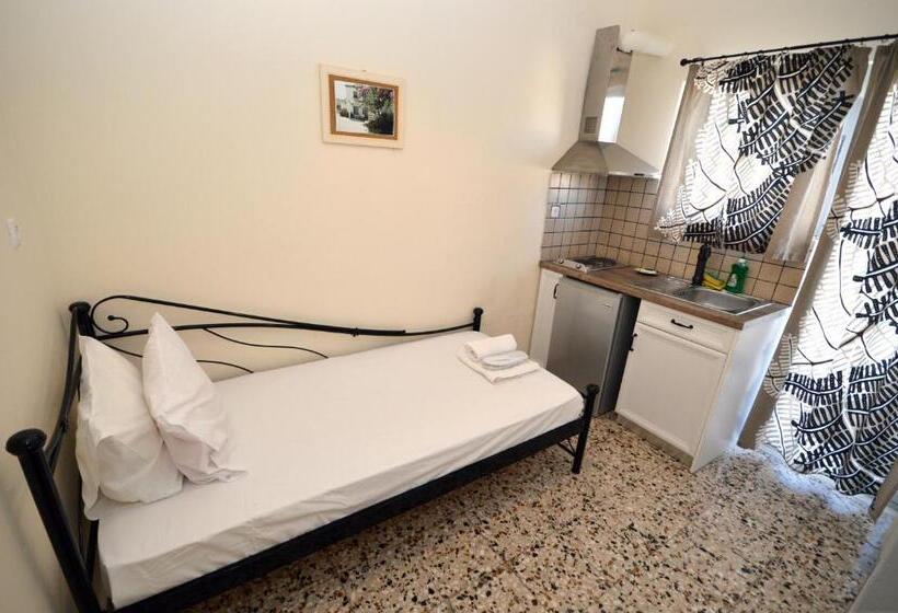 Студио Стандарт Боковой Вид на Море, Koukounari 2 Rooms