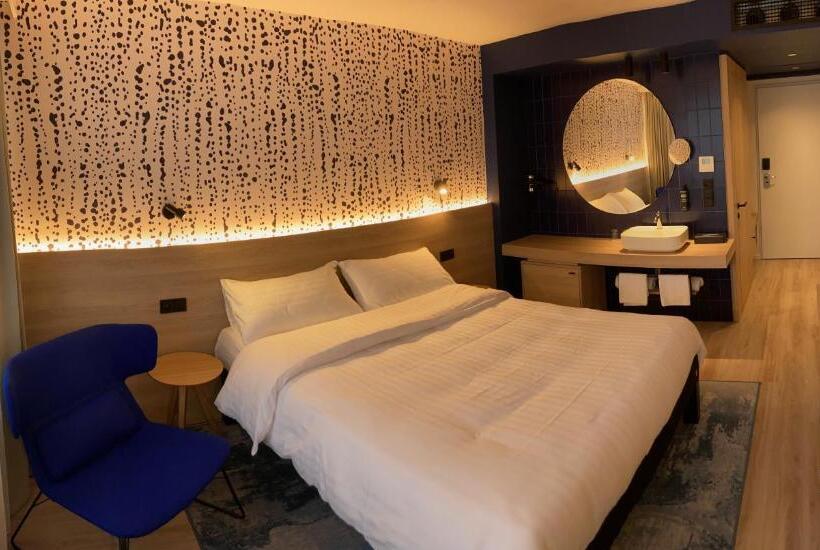 اتاق لوکس با بالکن, Ibis Styles Relax Roznov Pod Radhostem