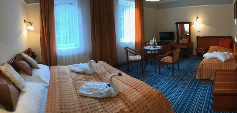 带景观的三人标准房间, Spa & Wellness Hotel Harmonie