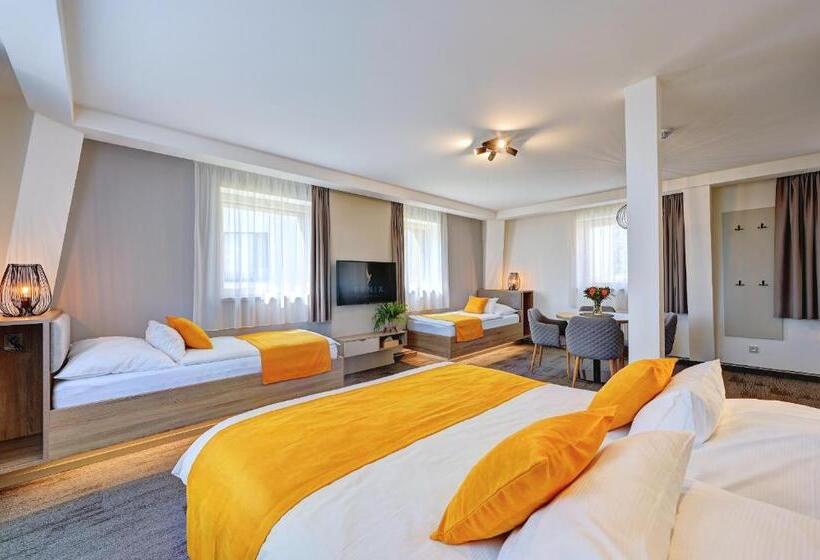 غرفة قياسية رباعية, Wellness Hotel Fénix