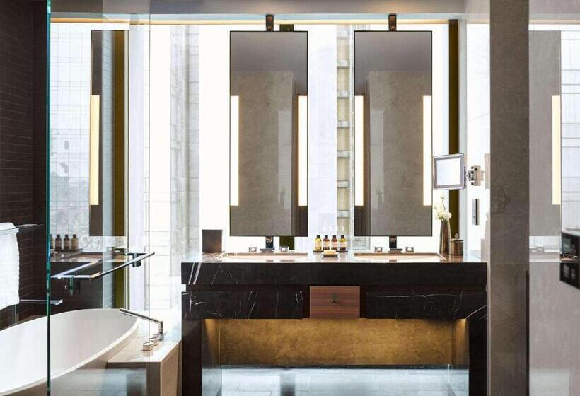 Standard Room, Fairmont Quasar Istanbul