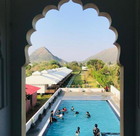 اتاق لوکس, Green Park Resort