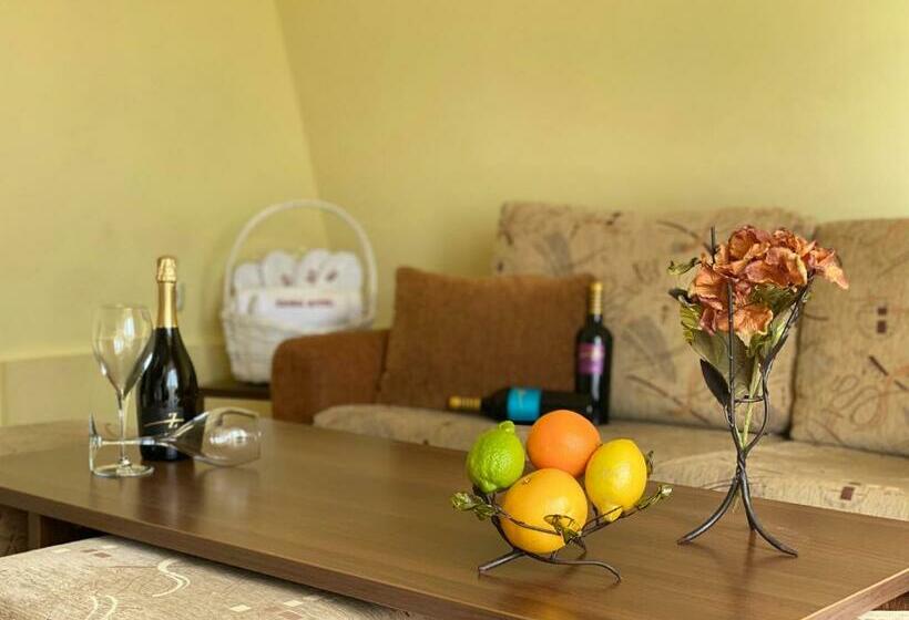 Apartamento 1 Dormitório com Sacada, Zaara