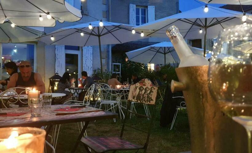 اتاق استاندارد با چشم‌انداز باغ, La Villa Du 15   Chambres Indépendantes & Autonomes Du Restaurant La Maison   Clim Et Piscine Chauff