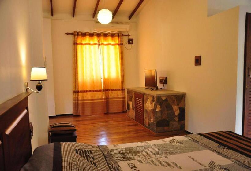 Семейный Номер Deluxe, Asantha Guest House
