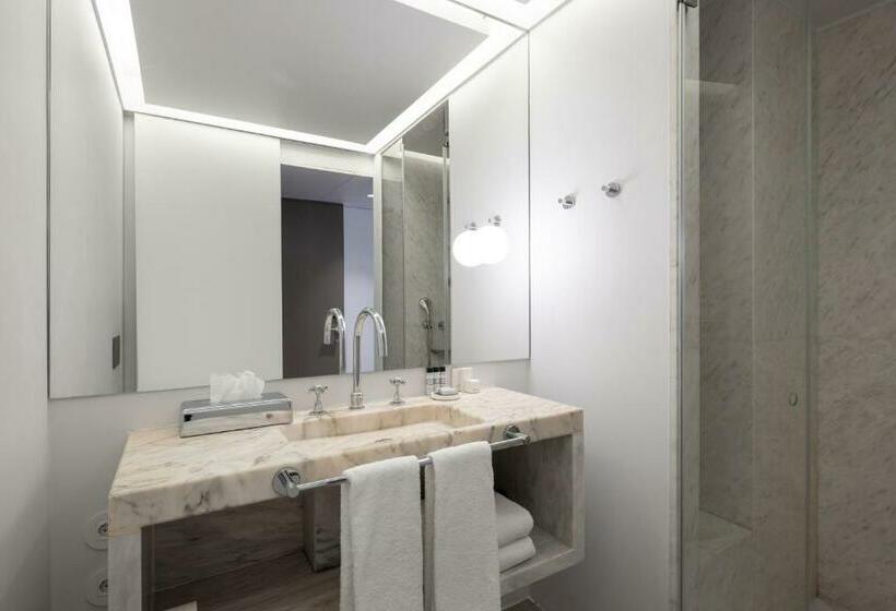 Quarto Standard Piso Térreo, Lisboa Pessoa