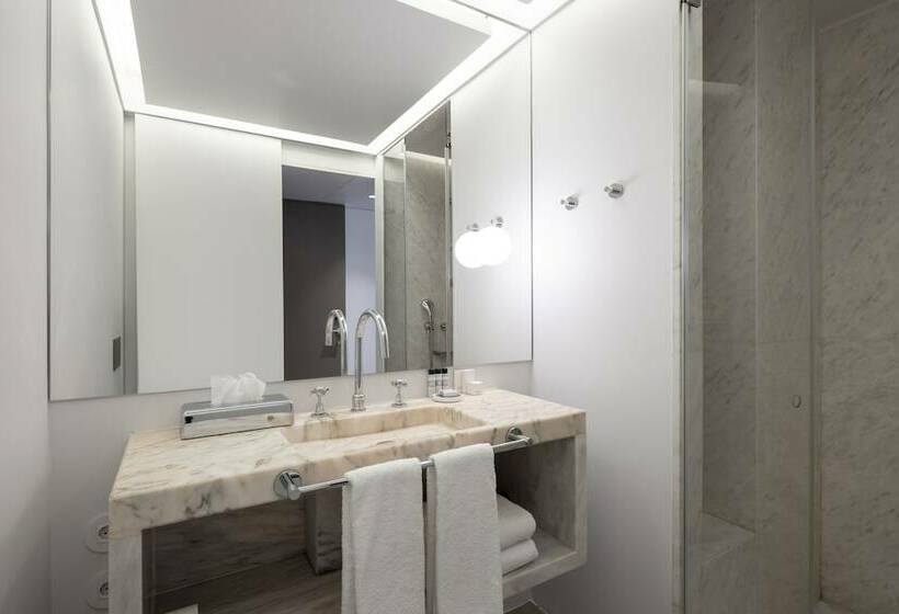 Quarto Standard Piso Térreo, Lisboa Pessoa