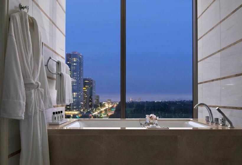 سوییت جونیور لوکس, Waldorf Astoria Beverly Hills