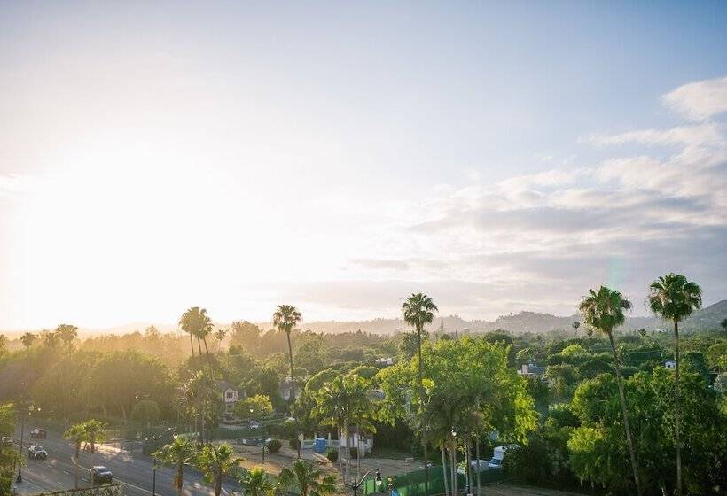 اتاق استاندارد با تخت دوبل, Waldorf Astoria Beverly Hills