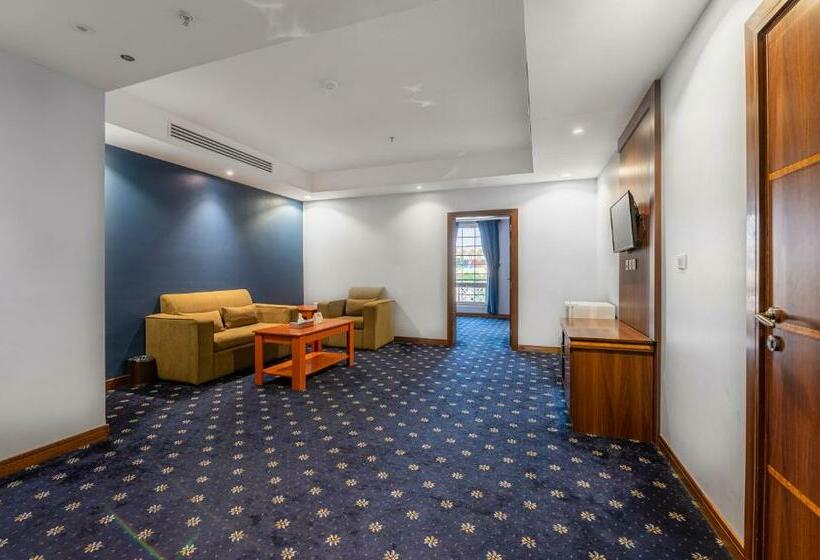 Люкс, فندق ايديل هوم Ideal Home