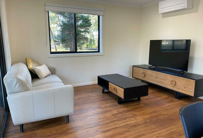 패밀리 스위트, Wedderburn Caravan Park