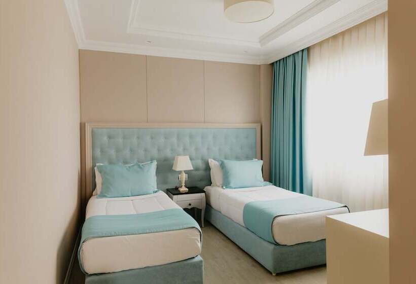 家庭间, Flower Hotels & Resorts