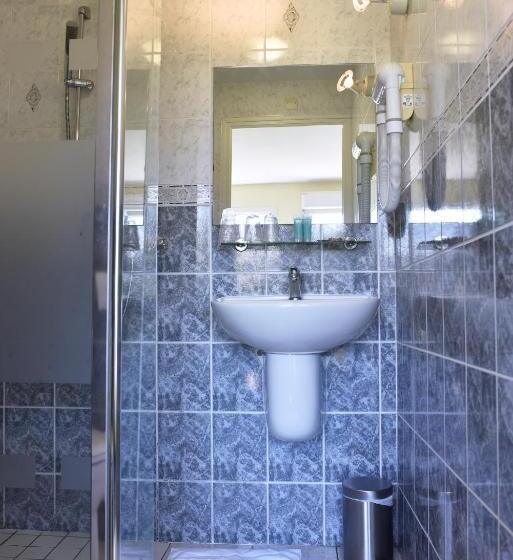Трехместный Номер Стандарт Вид на Сад, Hôtel Heod   Binic   Saint Quay Portrieux