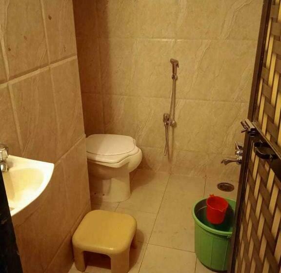 Трехместный Номер Классика, Oyo Laxmi Cottage