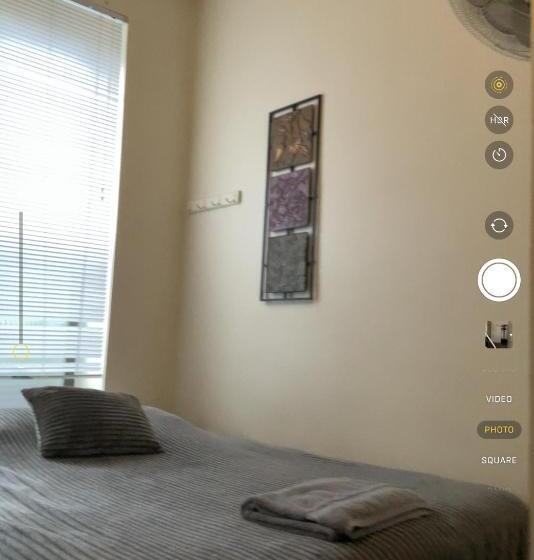 اتاق لوکس, Macaw Guest House