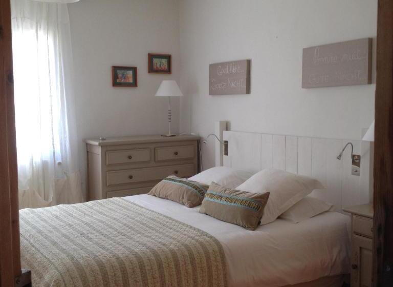 آپارتمان 1 خوابه با بالکن, B&b La Badelle