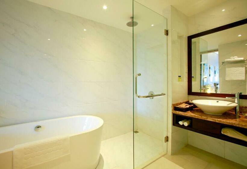 اتاق سوپریور با چشم‌انداز شهر, Lasenta Boutique Hotel Hoian