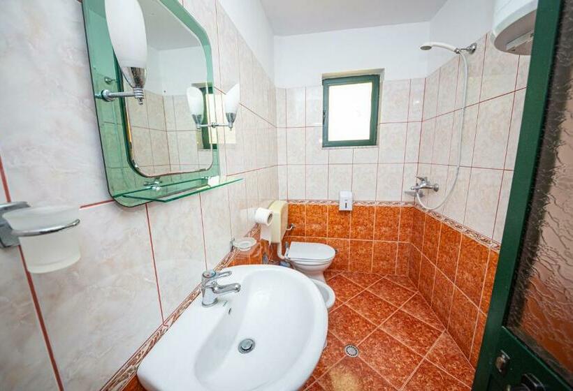 اتاق استاندارد سه نفره, Sebastiano Resort