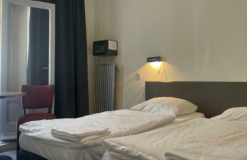 Quarto Triplo Deluxe, City