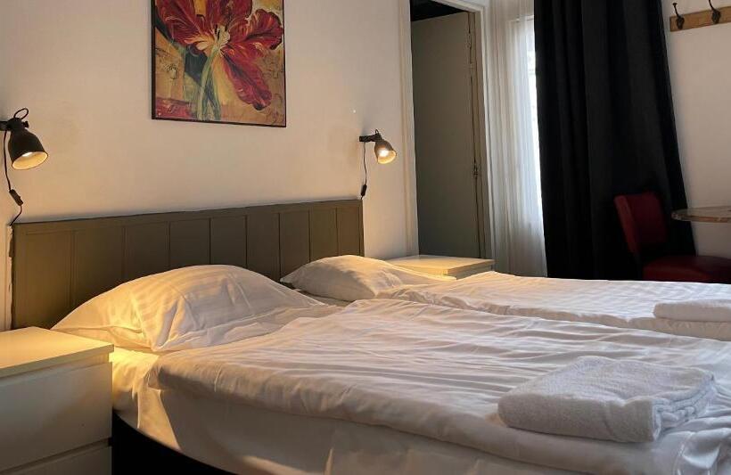 Quarto Deluxe, City