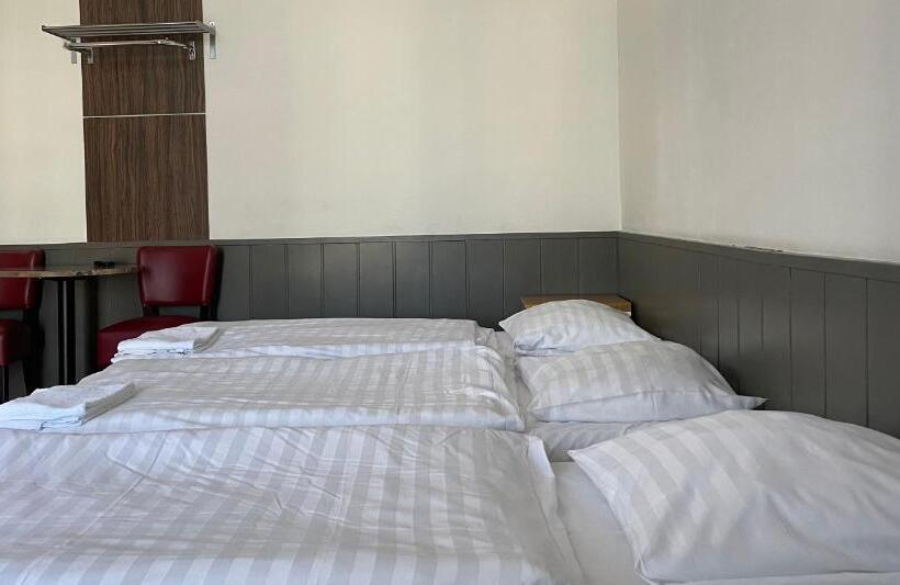 Quarto Estandar, City