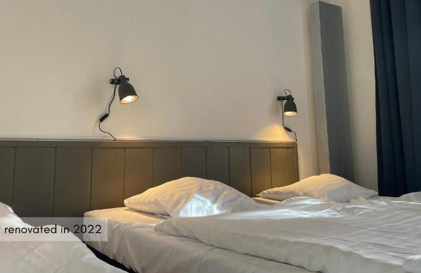 Quarto Triplo Estandar, City