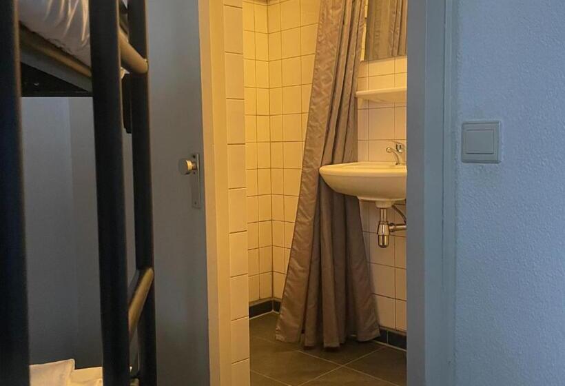 Quarto Familiar, City