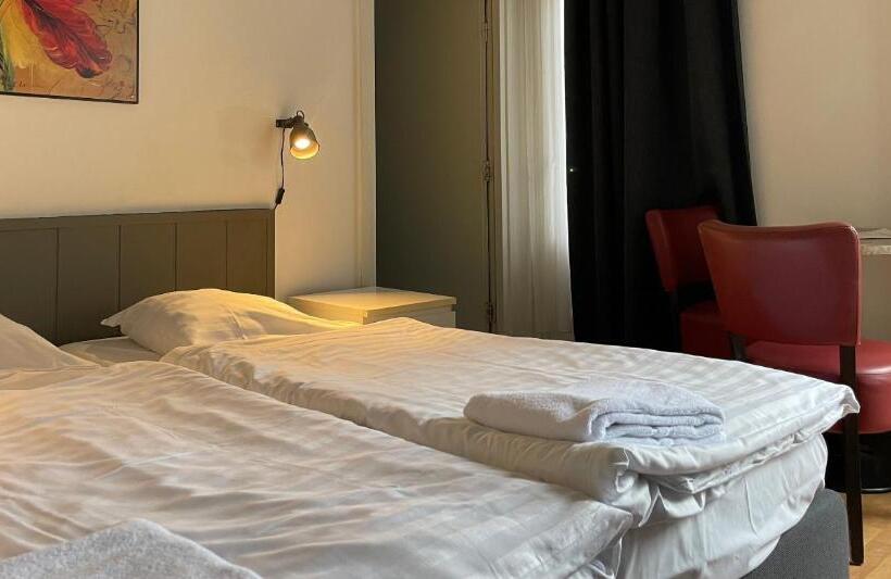 Quarto Deluxe, City