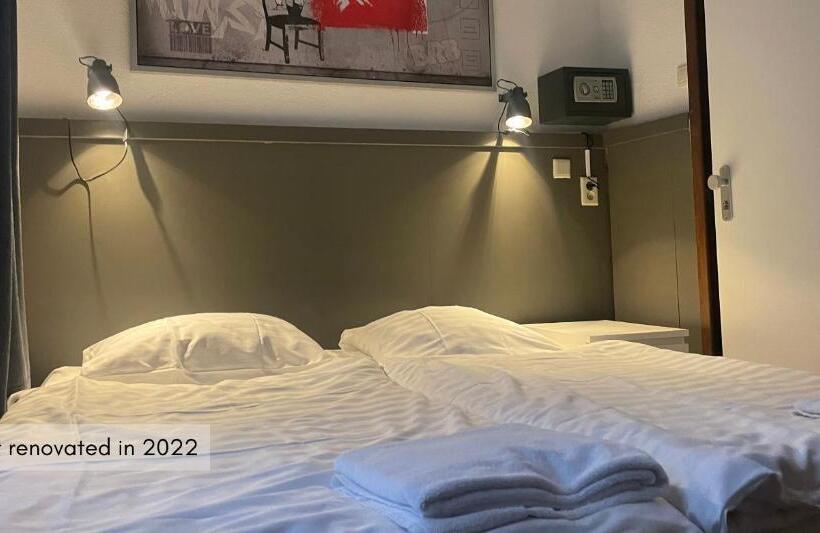 Quarto Estandar, City