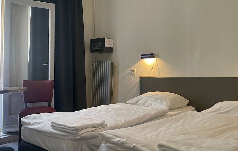 Quarto Triplo Deluxe, City