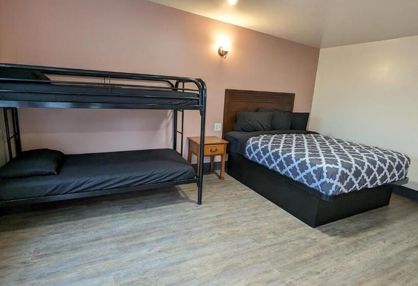 Quarto Familiar, Portland Value Inn