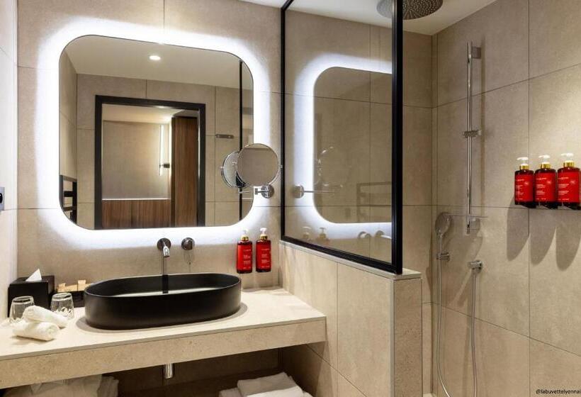 اتاق سوپریور با تخت بزرگ, Pullman Lyon