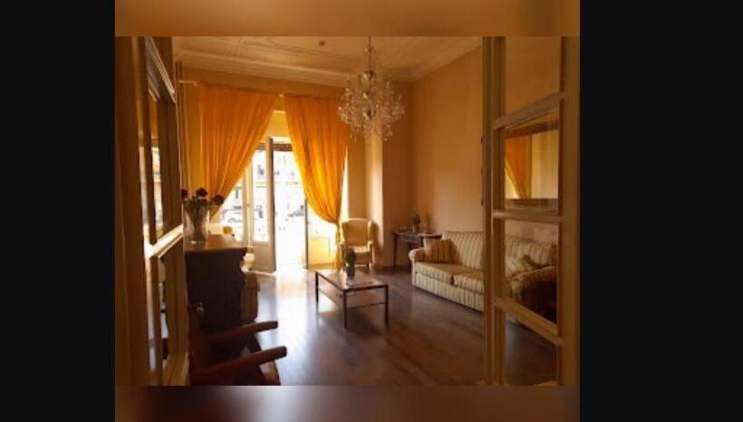 חדר סטנדרט לשלושה, Room In Guest Room   Viareggio Top Deco Versilia