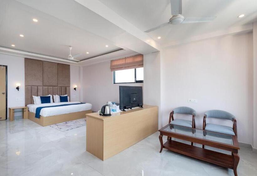 اتاق سوپریور با تخت بزرگ, Buddha S Abode  Best Hotel In Mcleodganj Main Market