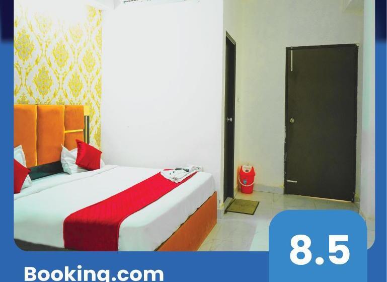 Номер Deluxe, Shubham Paradise Noida 70