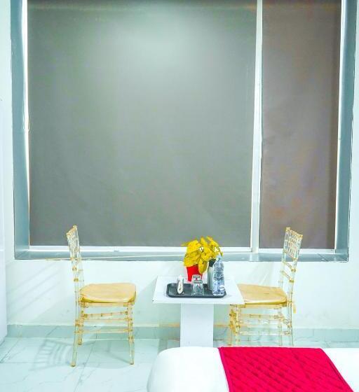 Номер Deluxe, Shubham Paradise Noida 70