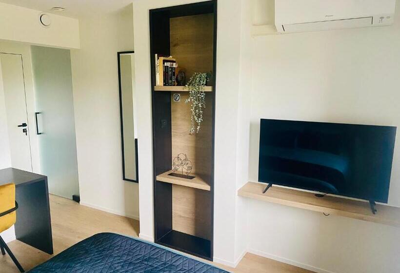 اتاق استاندارد, Inova Guesthouse