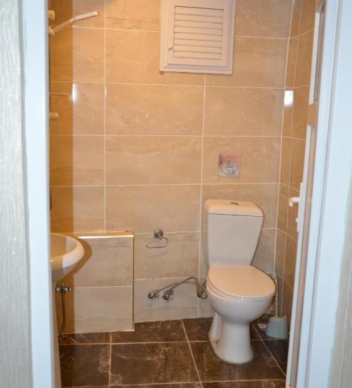 Villa 1 Quarto, Işıl