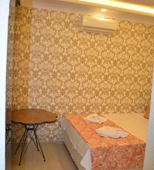 Villa 1 Quarto, Işıl