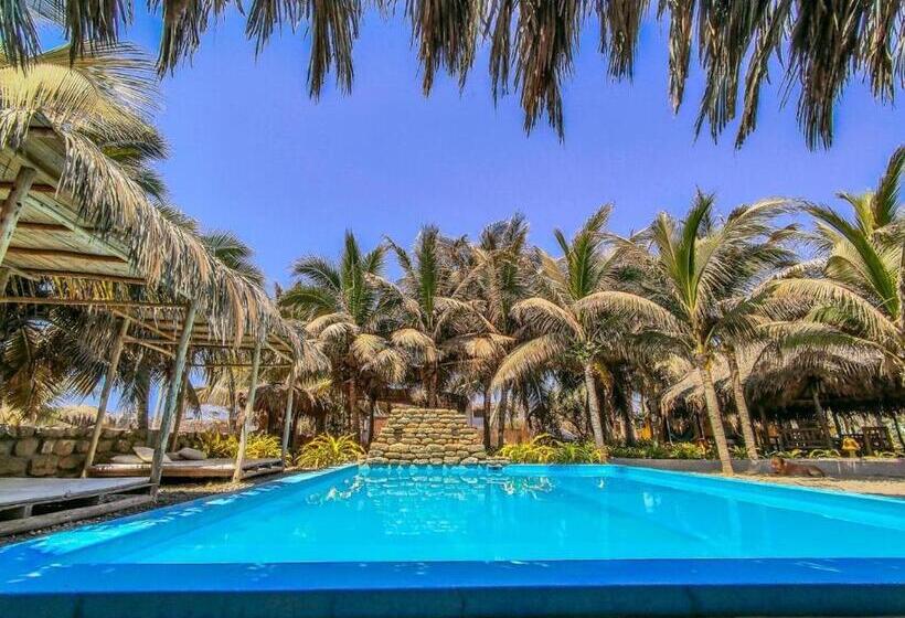 اتاق استاندارد سه تخته با چشم‌انداز استخر, Casa Sebas Máncora   Pool Beach