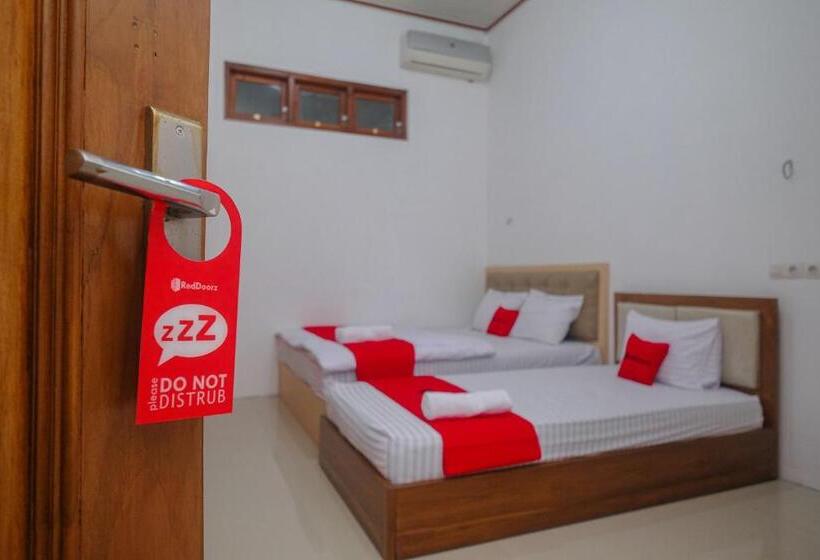 Семейный Номер, Reddoorz Syariah Near Alun Alun Temanggung