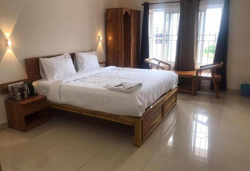 Семейный Номер, Sviksha Inn Ooty