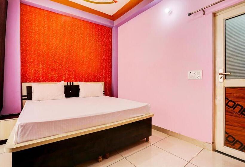 Трехместный Номер Классика, Oyo Hotel Rockland