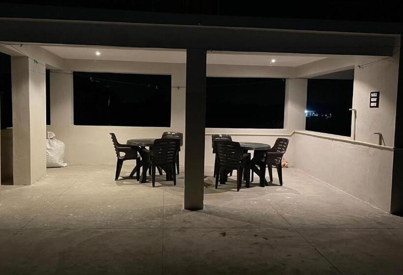标准三人间, Mamatha Guest Inn