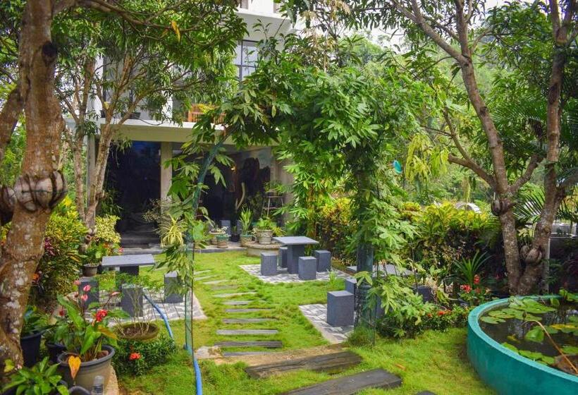 اتاق لوکس چهار تخته, Samara Guest Inn