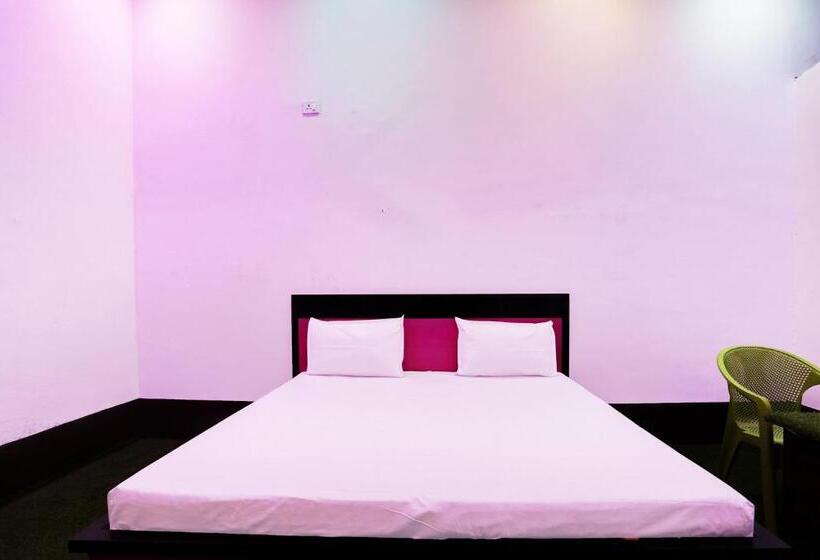 Трехместный Номер Классика, Spot On Unique Guesthouse And Restaurant