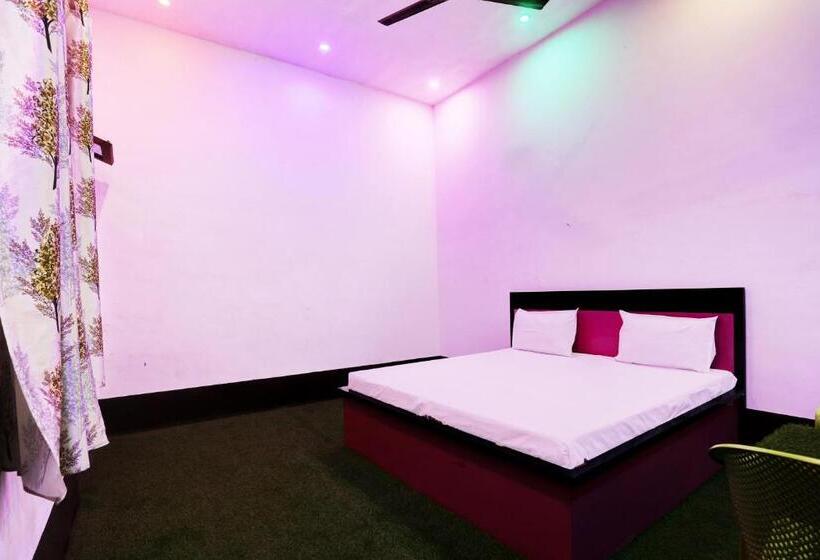 Трехместный Номер Классика, Spot On Unique Guesthouse And Restaurant