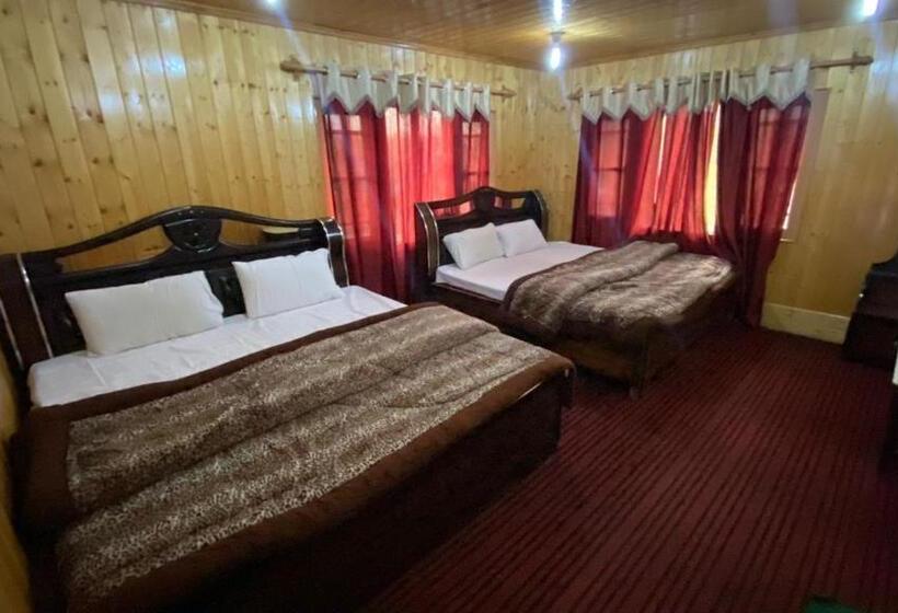 اتاق استاندارد چهار تخته, The Sarwah, Stay Blessed! Hotel And Restaurant